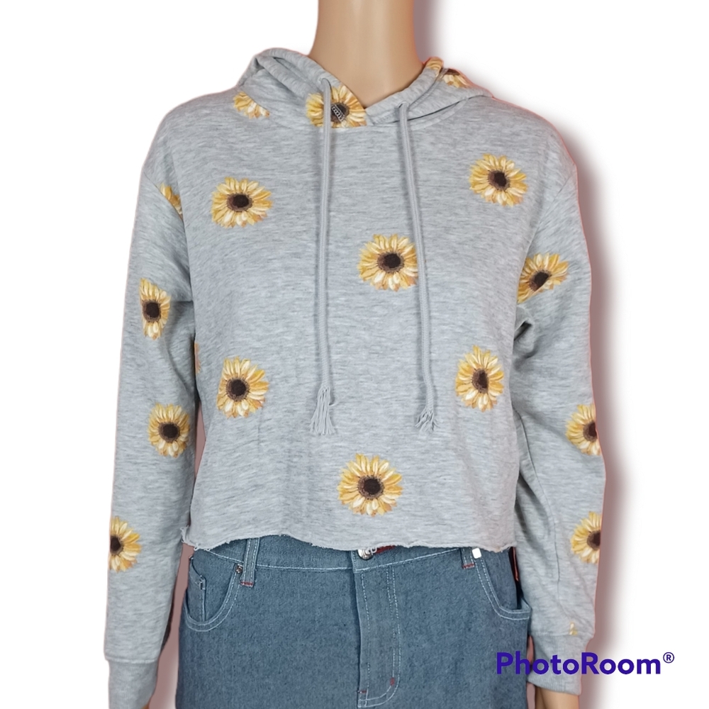 No Boundaries Gray Sunflower Cropped Hoodie